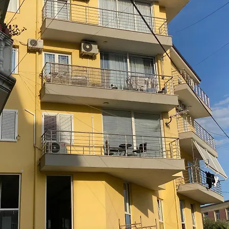 White Luxury Apartman *