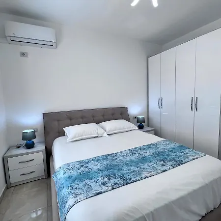 White Luxury Apartman Shkodra